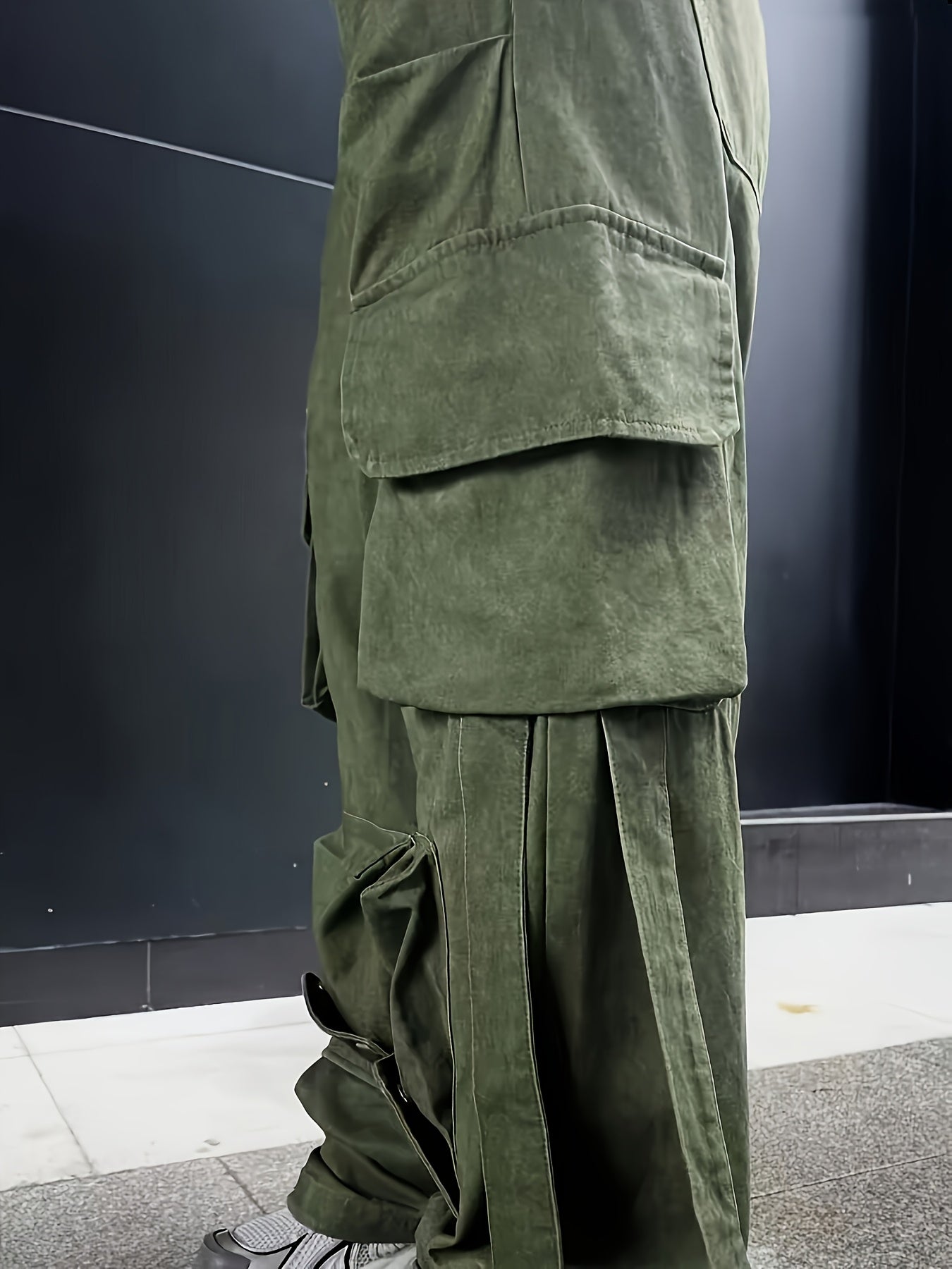 Oversized Multi-Pocket Cargo Pants