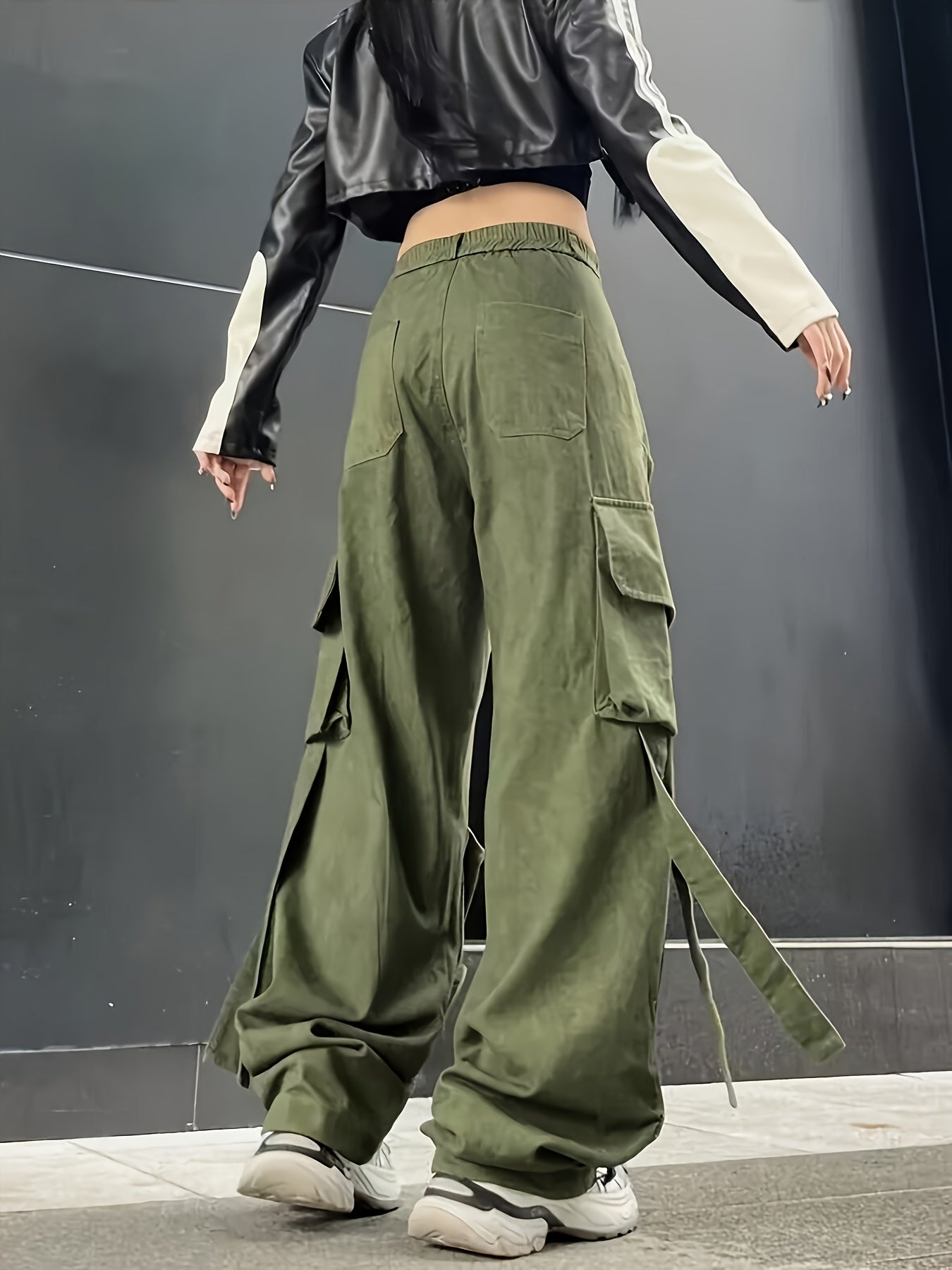 Oversized Multi-Pocket Cargo Pants
